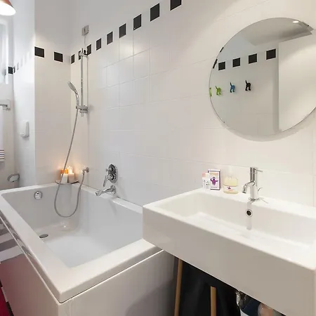 Hintown Family Flat